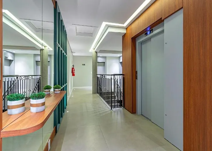 Apto Top , Otima Localizacao , Novinho Completo , Wifi, Ar Condicionado, Playground, Vaga Garagem Coberta