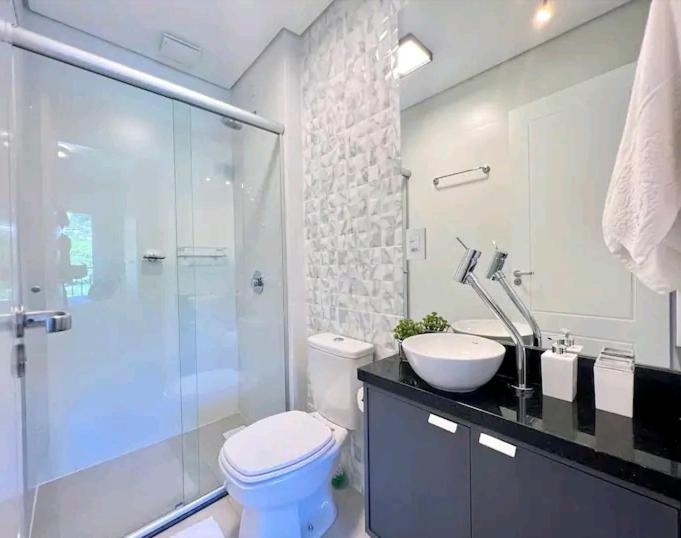 Apto Top: Novinho E Completo Com Playground E Garagem Gramado